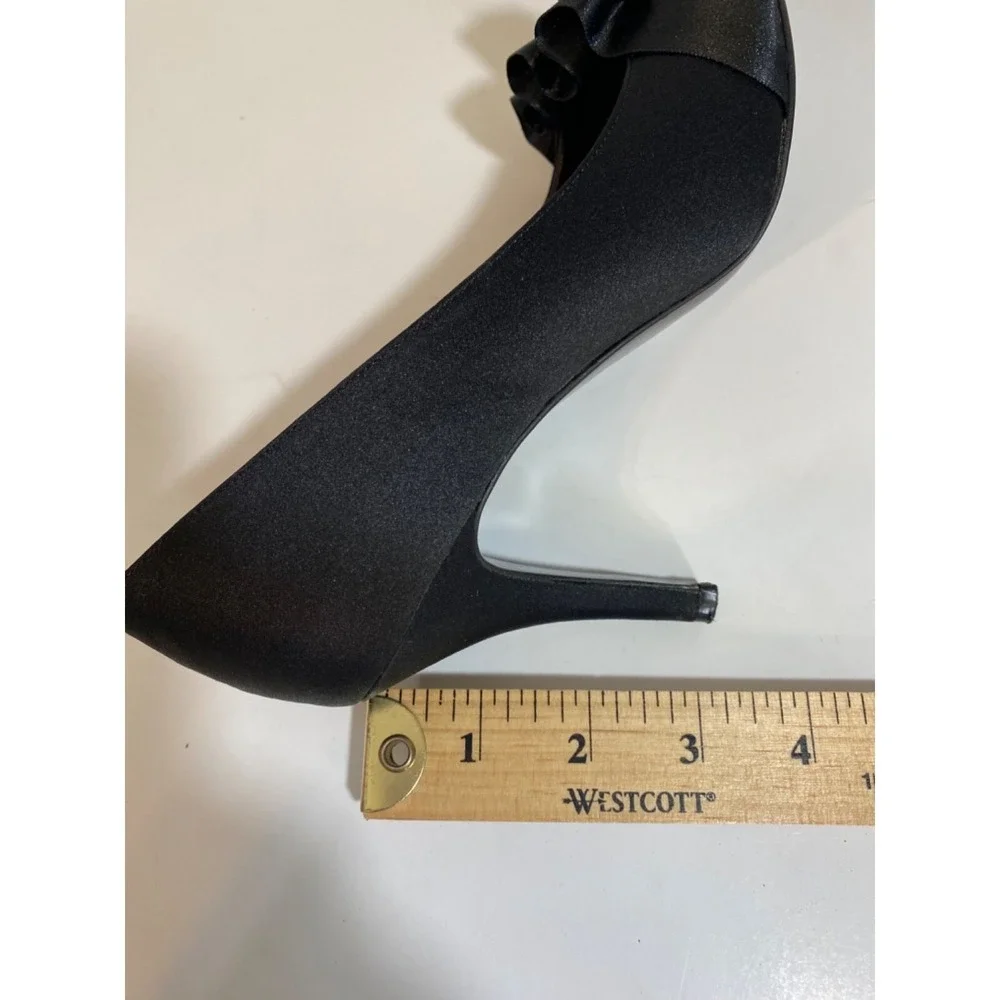 Nina The Touch of Nina Black Peep Toe Satin‎ Pump Heels Ruffle Design Women's 7M